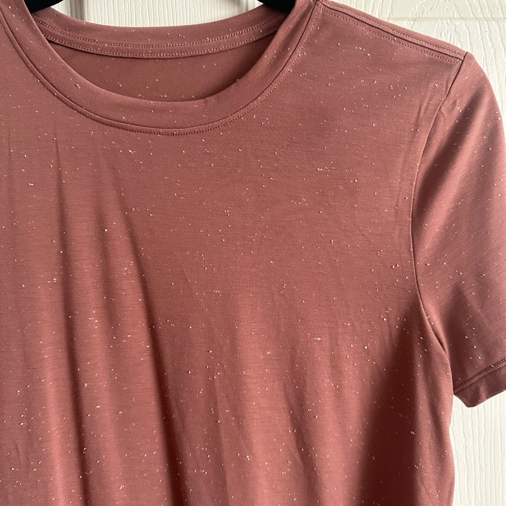 Lululemon t shirt